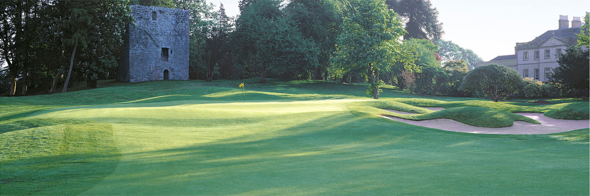 Golf Course Image - Loch Lomond No. 18