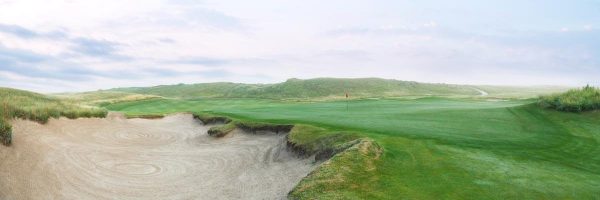 Full canvas image of golf course.