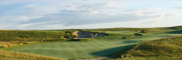 Full canvas image of golf course.